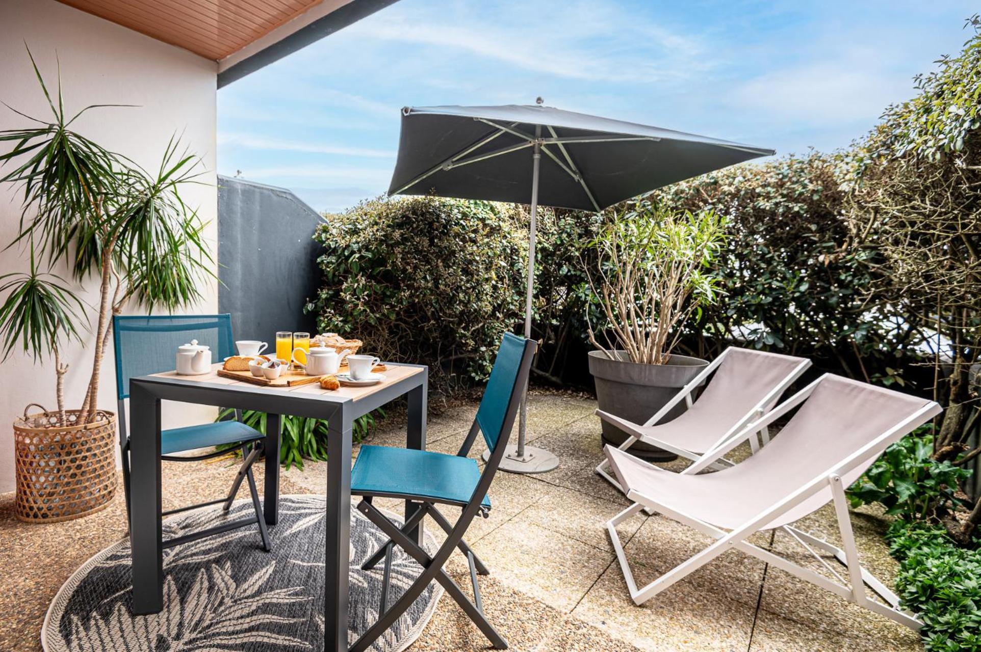Logis Hotellerie Les Brisants , Restaurant J M Perochon Brétignolles-sur-Mer Exteriör bild
