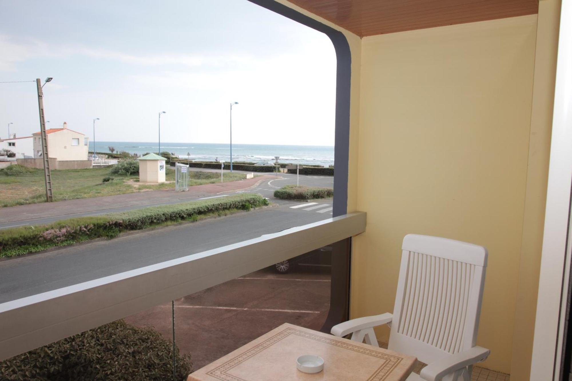 Logis Hotellerie Les Brisants , Restaurant J M Perochon Brétignolles-sur-Mer Exteriör bild